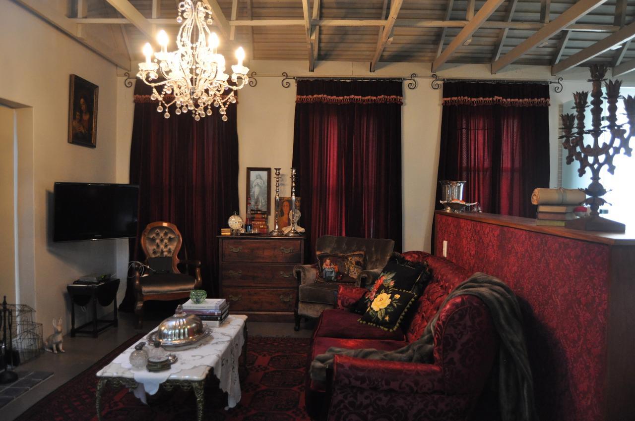 Festina Lente Guesthouse Йоханесбург Екстериор снимка