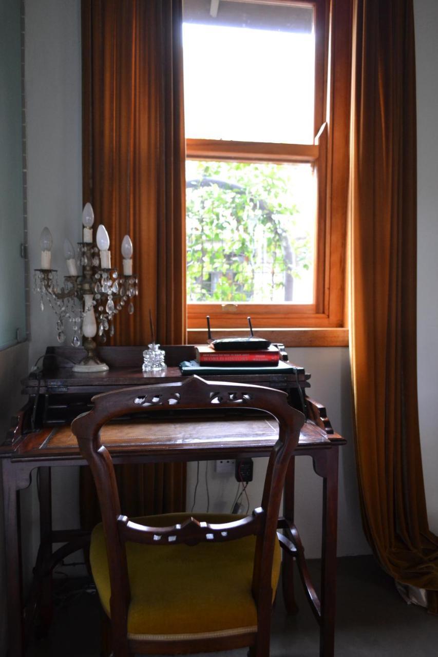 Festina Lente Guesthouse Йоханесбург Екстериор снимка